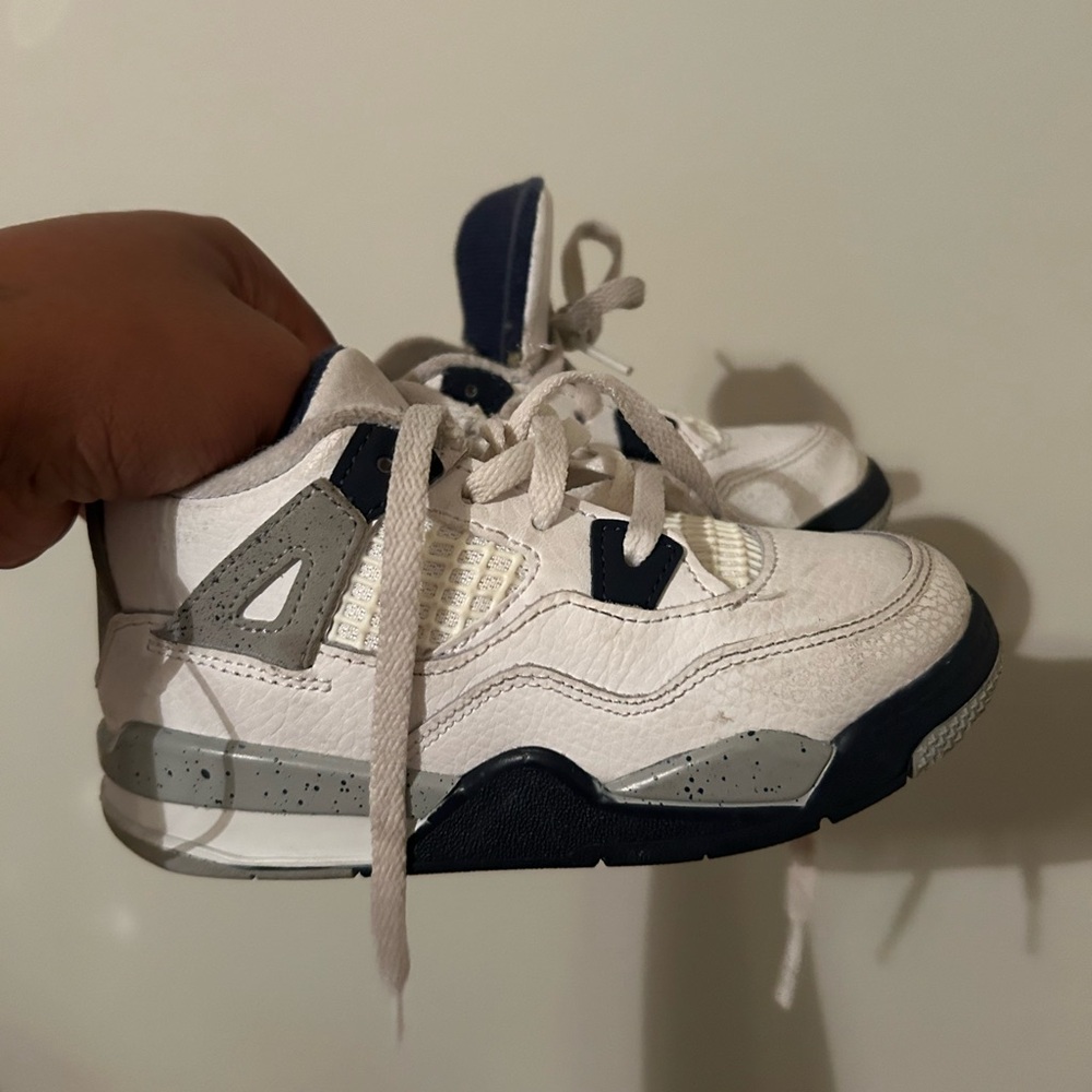 Boys jordan sneakers